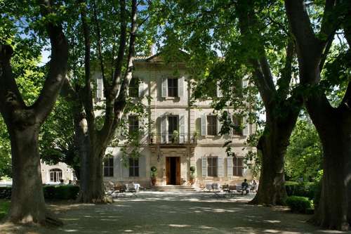 www.chateaudesalpilles.com