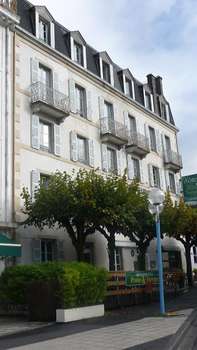 www.hotel-la-bourboule.fr