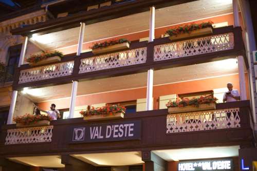 www.hotel-valdeste.com