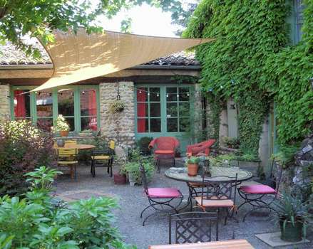 www.aubergedescollines.fr