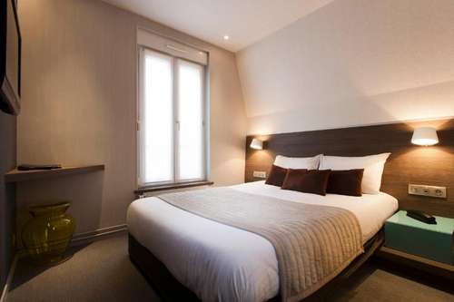 www.aberotelparishotel.com