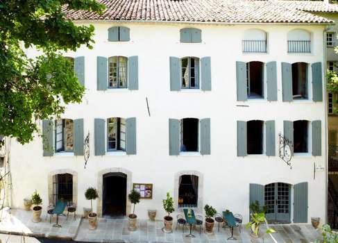 www.hoteldeuxrocs.com