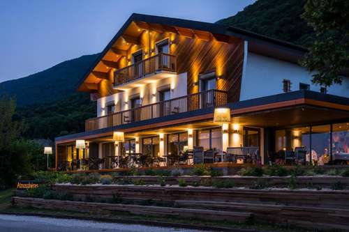 www.atmospheres-hotel.com