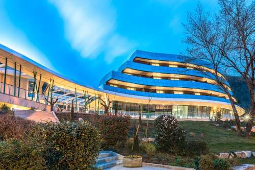 www.eauthermaleavene-lhotel.com