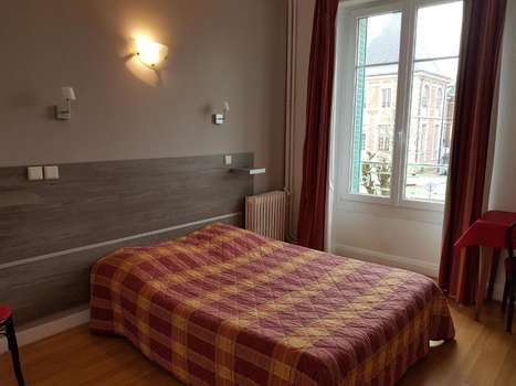 www.hotel-saintpaul55.fr