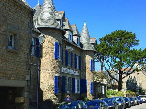 www.hotel-angleterre-roscoff.fr
