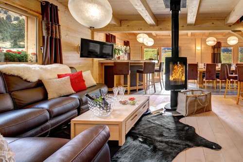 www.hotel-laclusaz.com