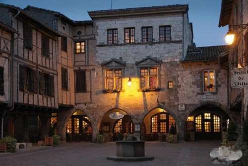 www.hoteldesconsuls.fr