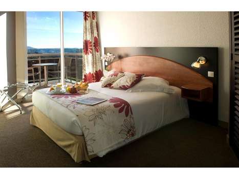 www.hoteldubaou.com