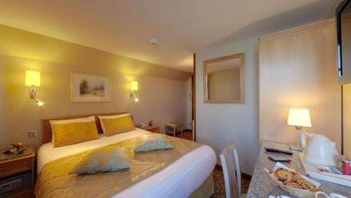 www.hotel-la-croix-blanche.com