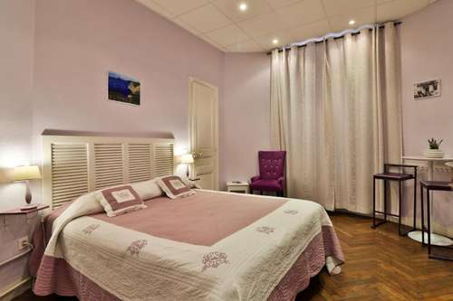 www.hotel-victor-hugo-nice.com
