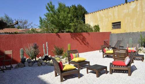 www.hotel-mimosas.com