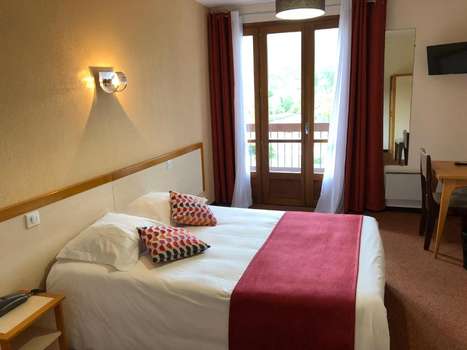 www.hotel-ispagnac.com