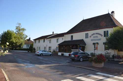 www.hotelaupuitsenchante.com