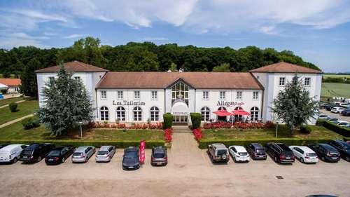 www.hotel-lestuileries.com