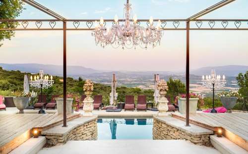 www.petitpalaisdaglae-gordes.com