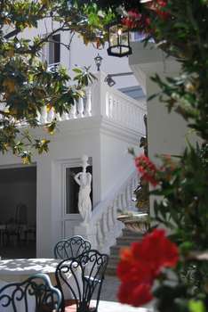 www.hotel-le-magnolia.com