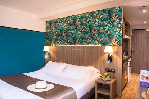 www.unique-hotelsresidences.com