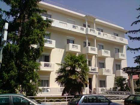 www.hotel-pergola.com