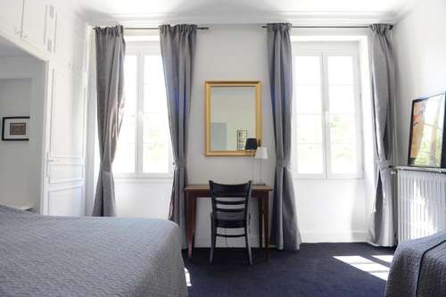 www.hotelduparcalbi81.com