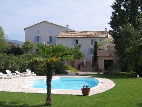 www.bastidedesmonges.com