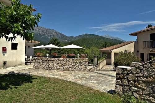 www.hoteldesdeuxsorru.com