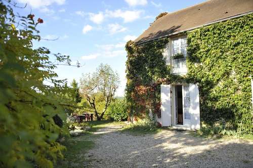 www.le-compostelle-vezelay.com