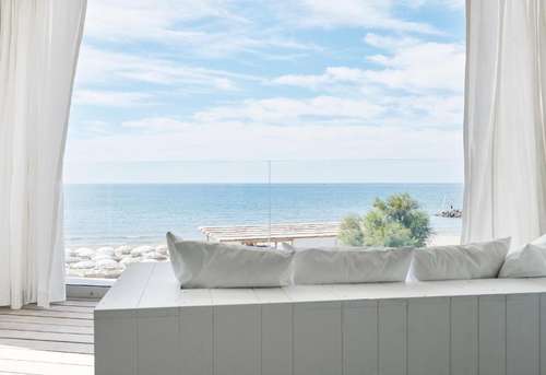 www.plagepalace.com