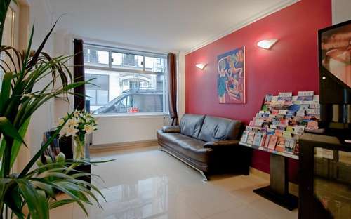 www.marys-paris-hotel.com