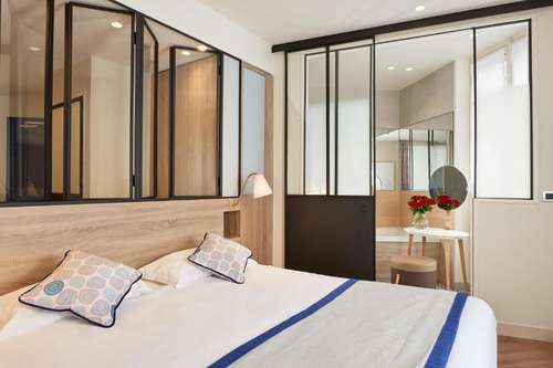 www.hoteldesevigne.com