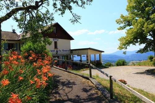 www.hotel-lasource.com