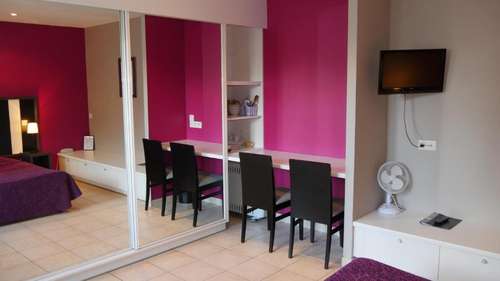 www.hotelsavary.com