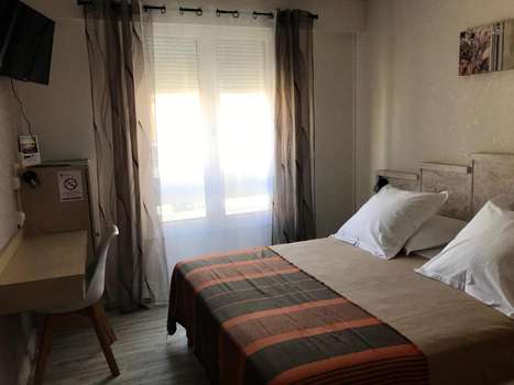 www.lhotelducommerce.fr