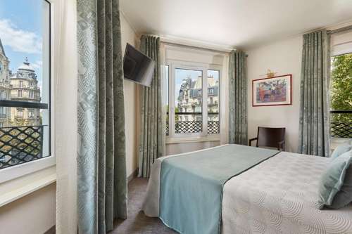www.hotelraspailmontparnasse.com