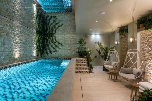 www.hotelroyalmadeleine.com