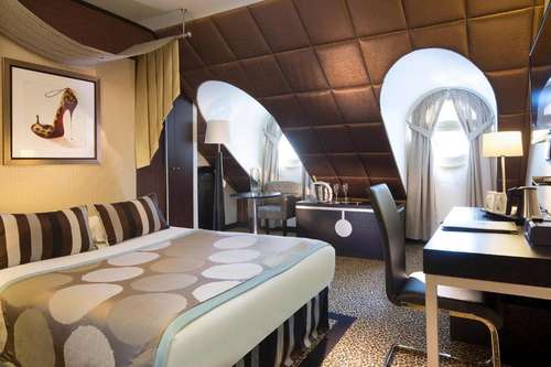 www.hotelmparis.com
