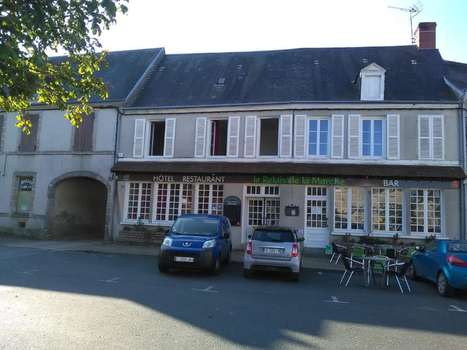www.relaisdelamarche36.com
