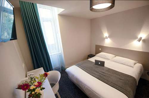 www.hotelduport-morlaix.com