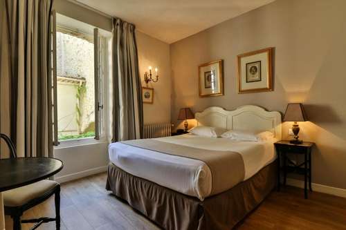 www.hoteldumidivisan.com