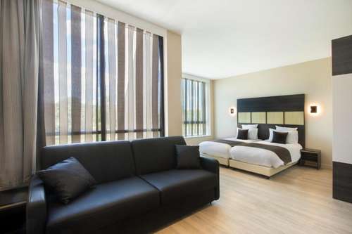 www.hotel-escapadesenlis.com