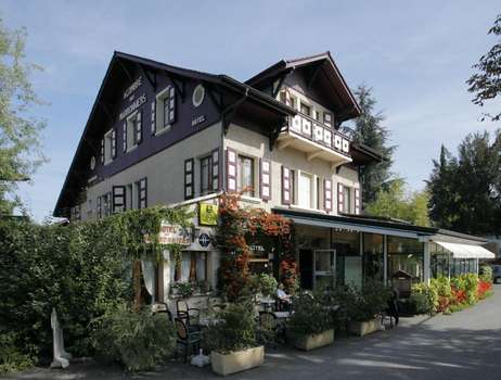 www.hotellesmarronniers.com