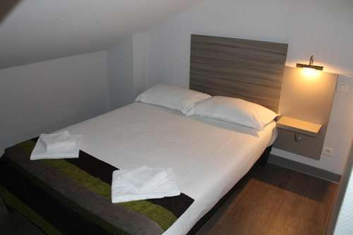 www.hotelducentre40140.fr