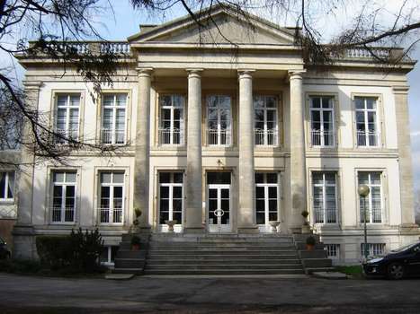 www.chateau-de-ledquent.com