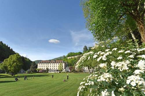 www.grand-hotel-uriage.com