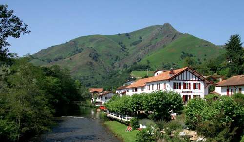 www.hotel-arce.com