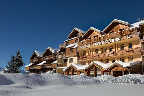www.hotellacbleu.com