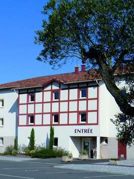 www.hotel-lesbruyeres.com