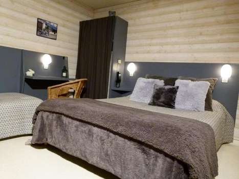 www.hotellemanspapea.fr