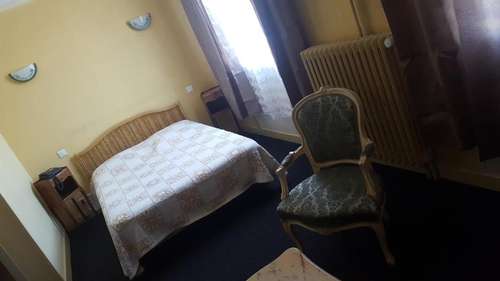 www.hotel-delacloche-vitry.fr