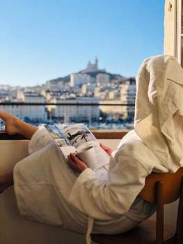 www.hotelbellevuemarseille.com